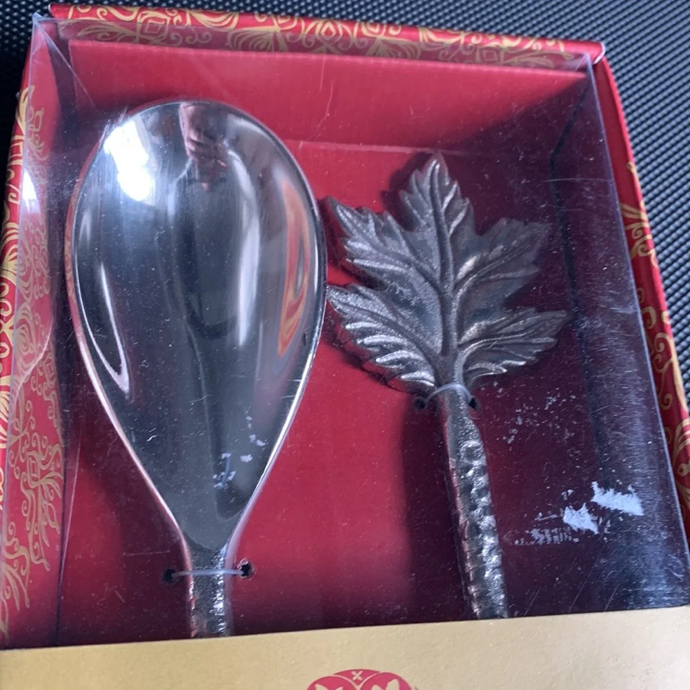 Silver Leaf 2-Piece Serving Set - Silver